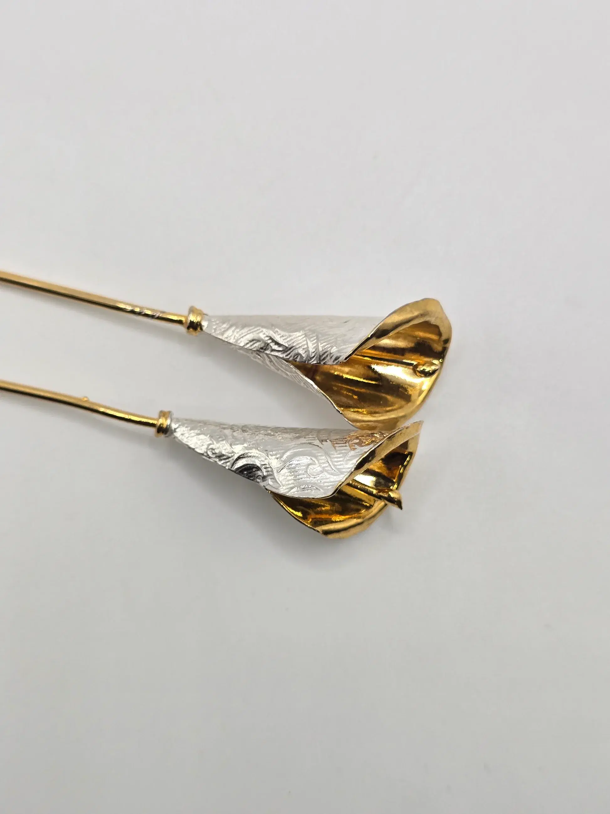 Real Silver Calla Lily Flowers - Handcrafted Decorative Silver Blooms Bouquet flowers -38000