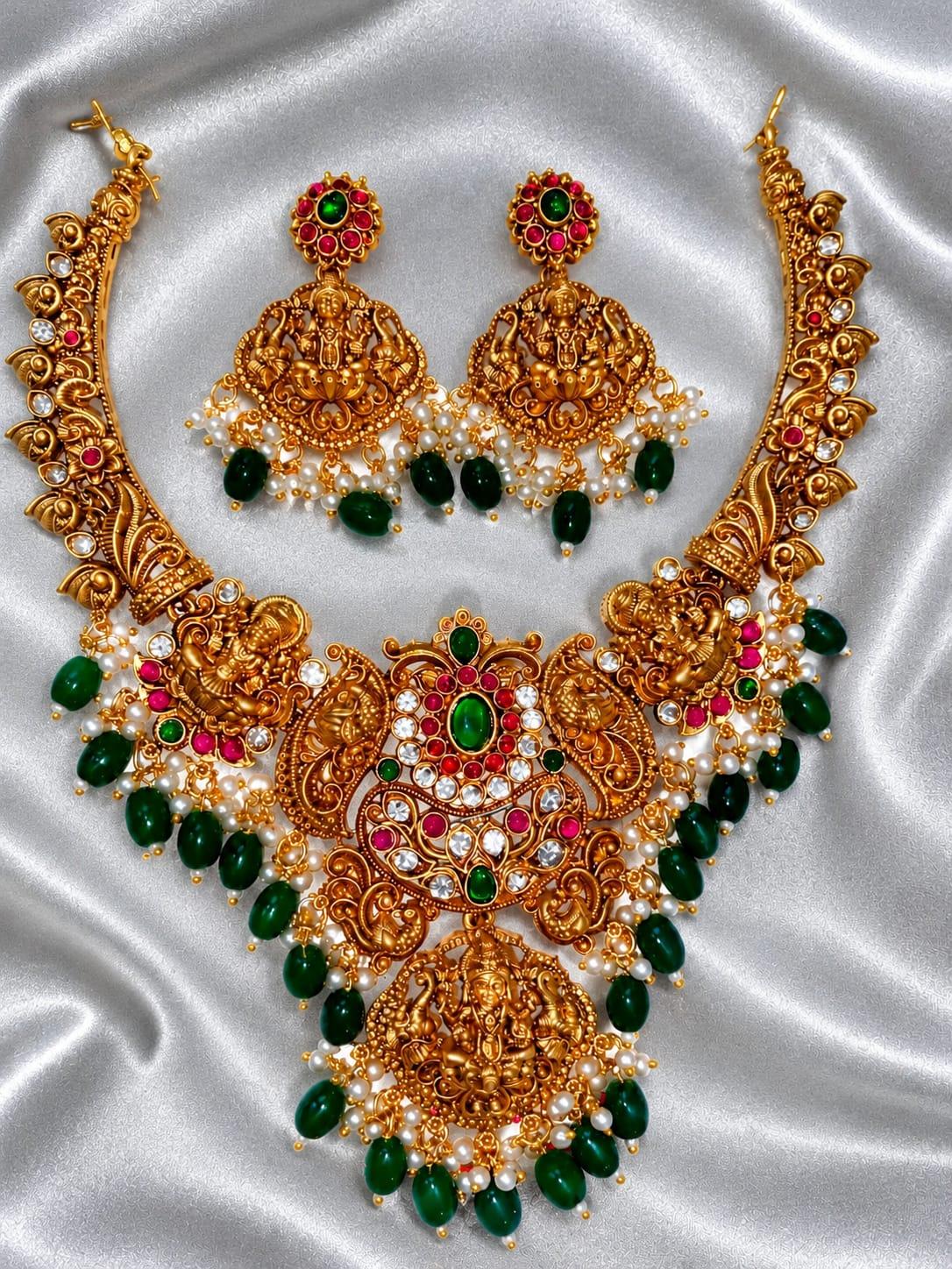 Choker Necklace Set