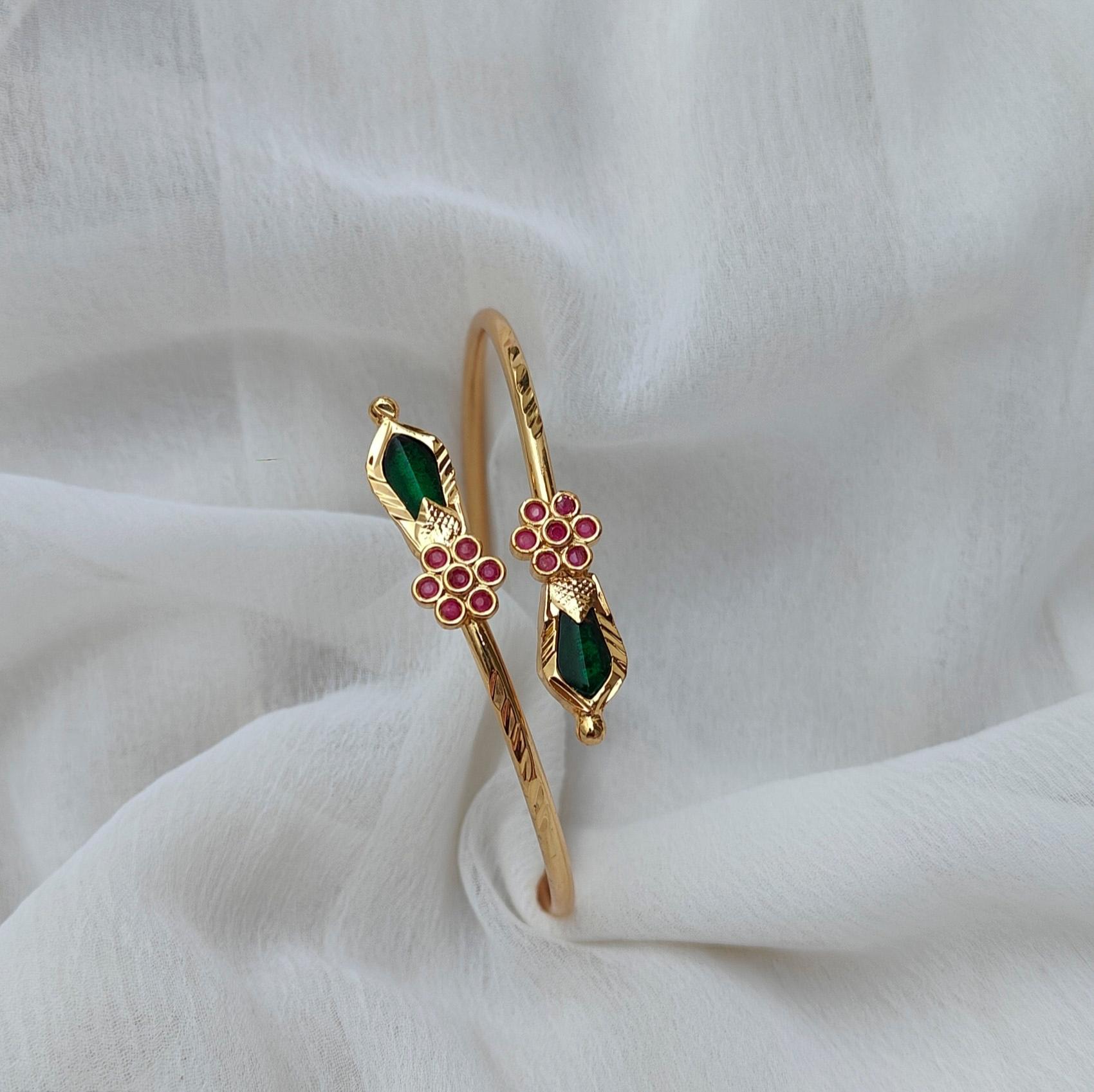 Traditional Palakka style Kada Bracelet Traditional Palakka style Kada Bracelet